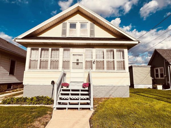 777 S HENDERSON Street, Galesburg, IL 61401