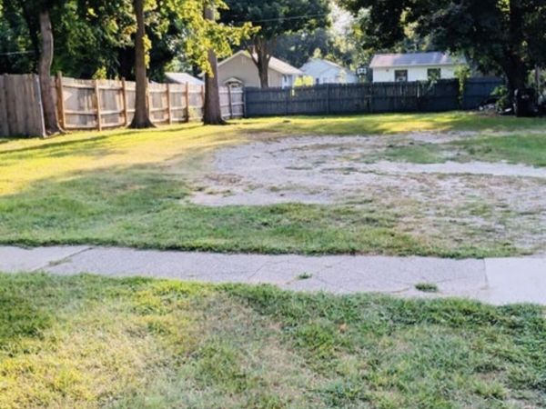 1145 Broadway, Benton Harbor, MI 49022