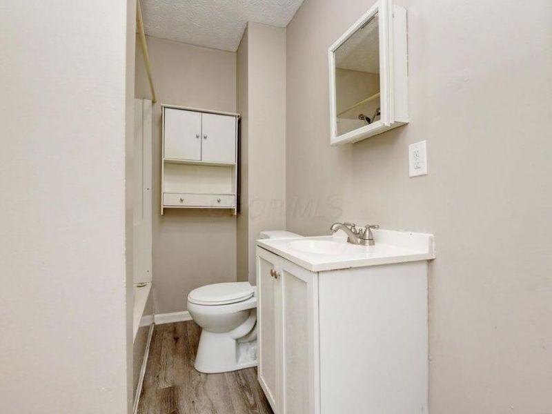 585-587 S Burgess Avenue, Columbus, OH 43204 Photo 7