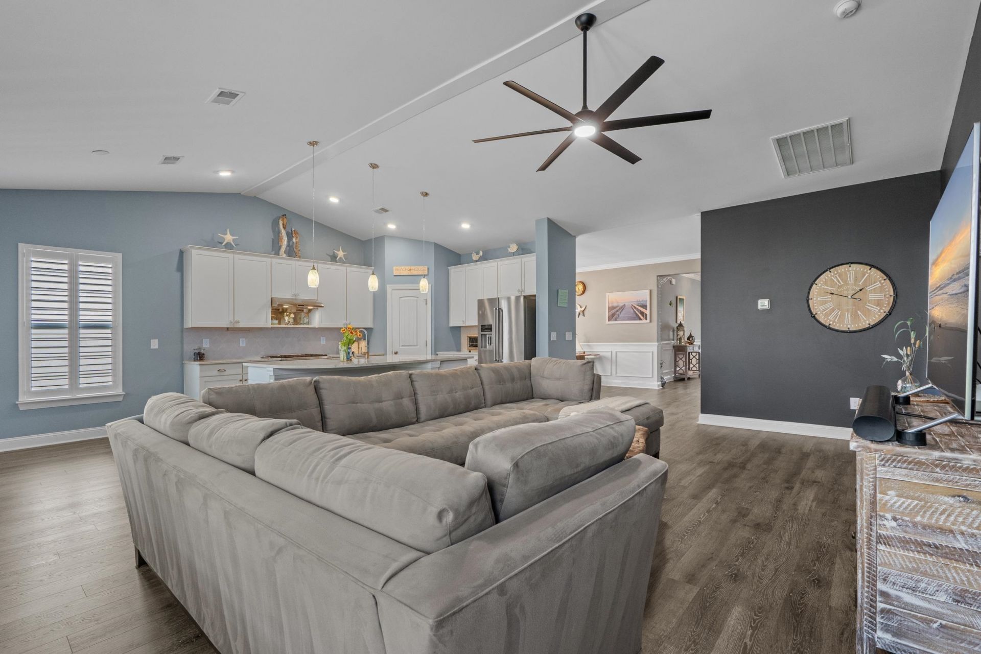 1748 Parish Way Photo 17