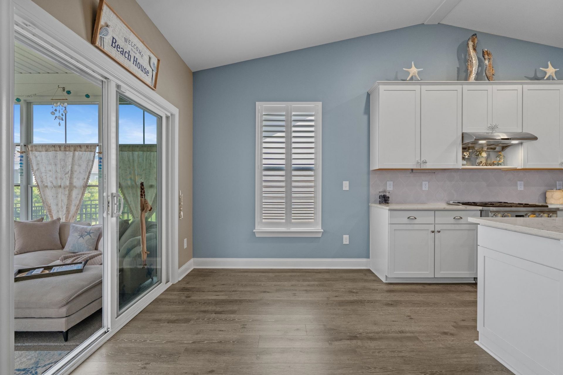 1748 Parish Way Photo 18