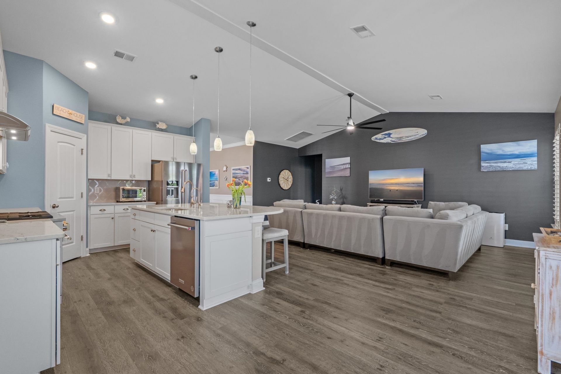 1748 Parish Way Photo 19