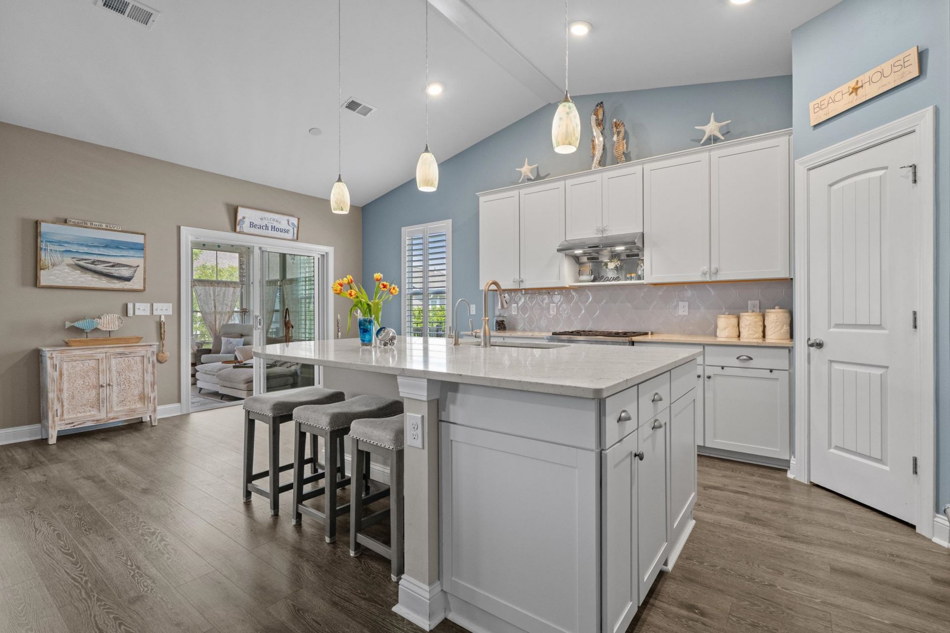 1748 Parish Way Photo 21