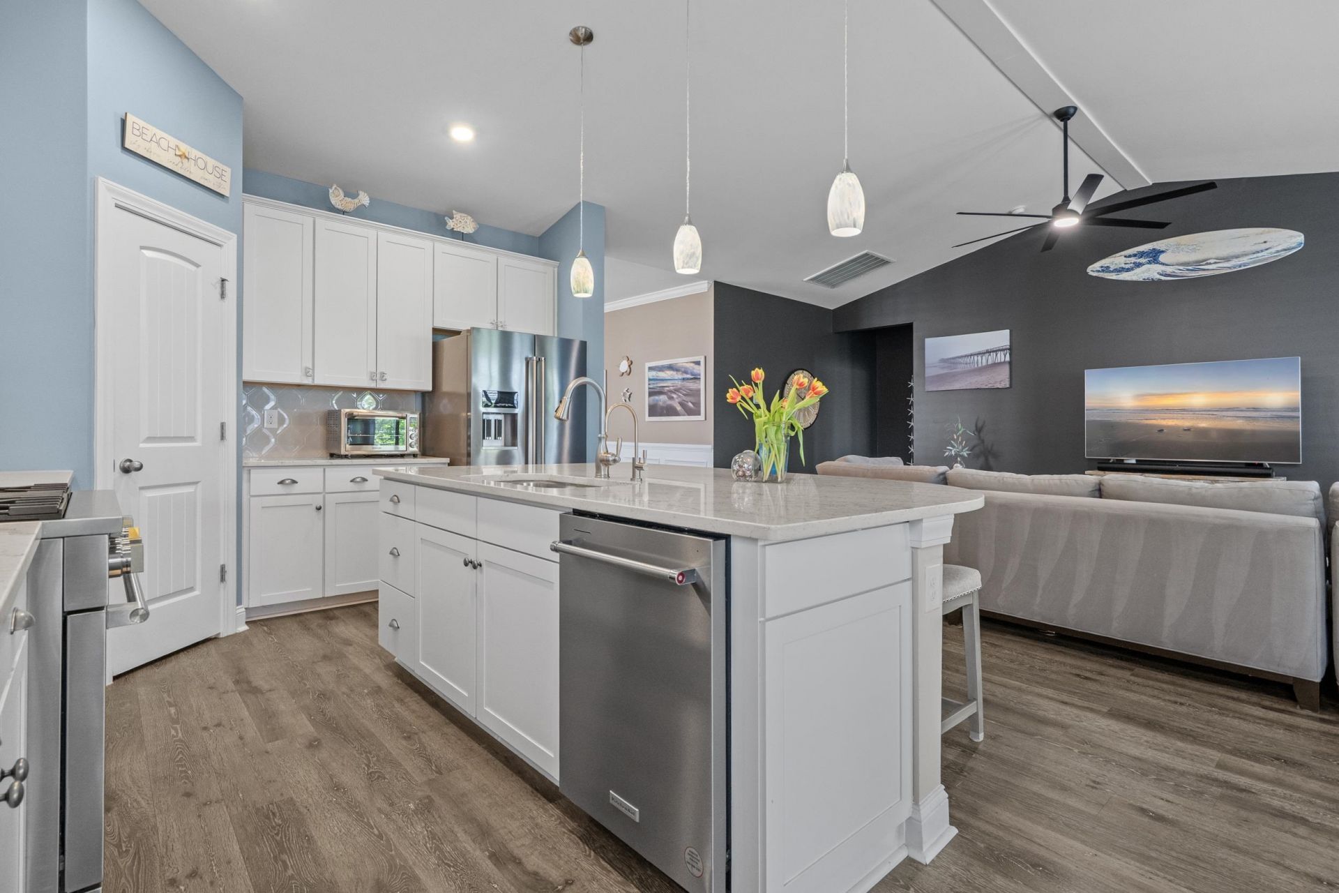 1748 Parish Way Photo 23