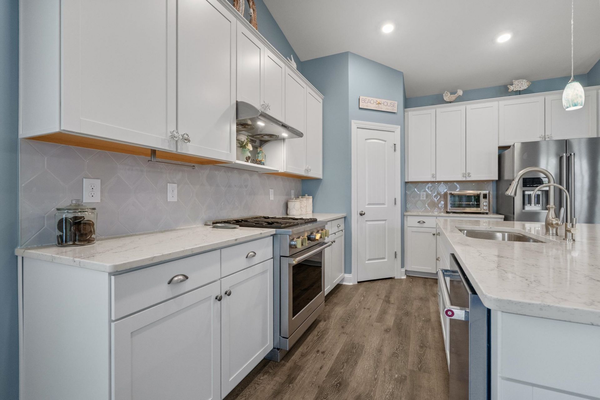 1748 Parish Way Photo 24