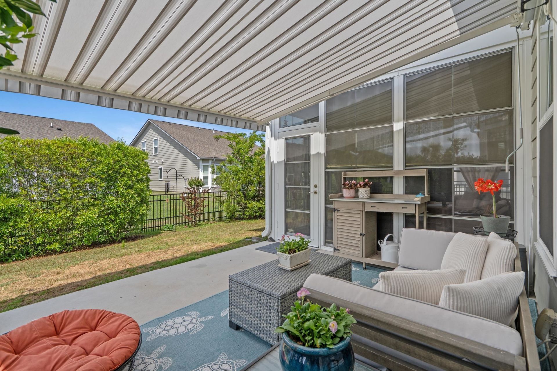 1748 Parish Way Photo 46