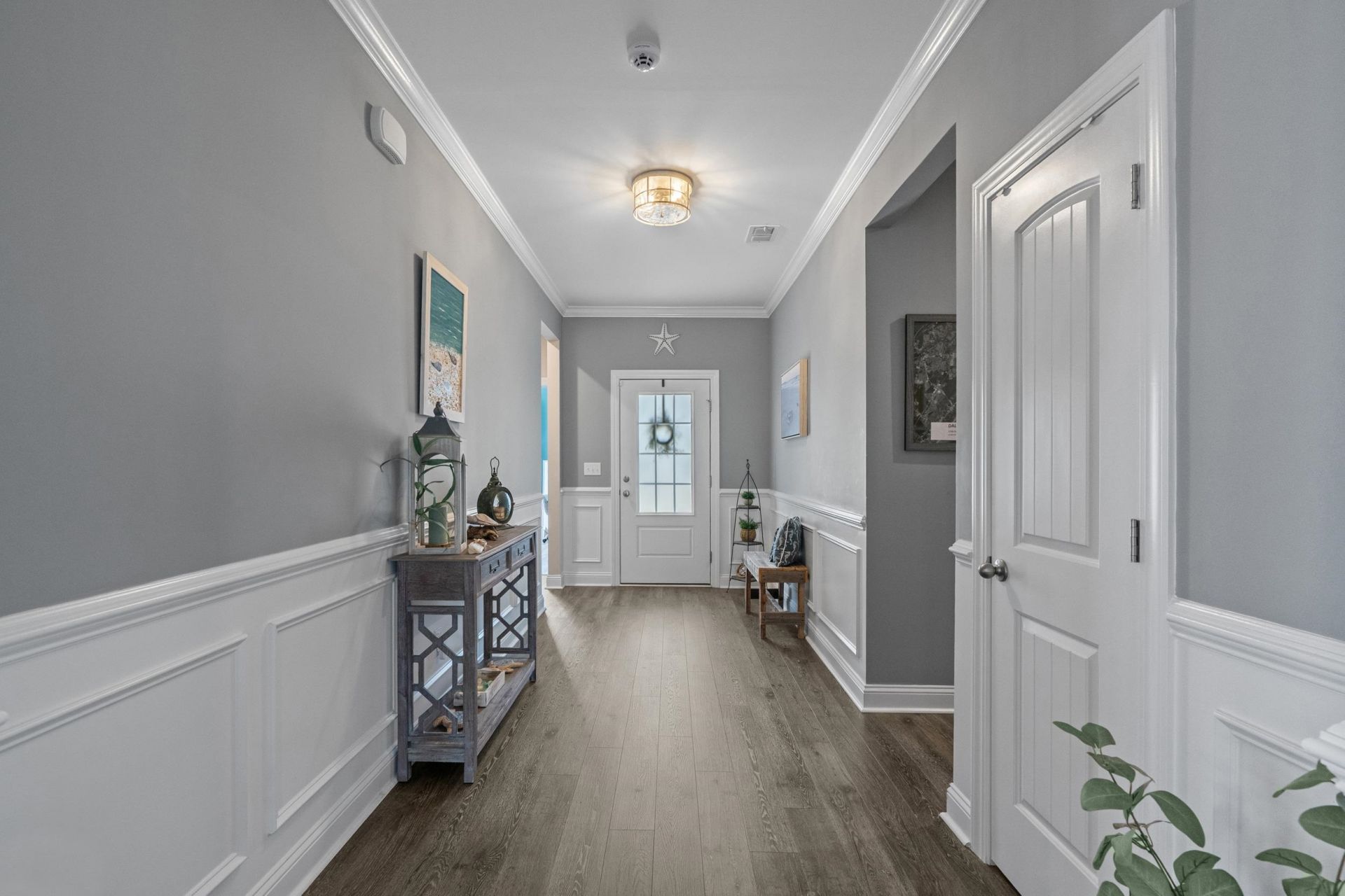 1748 Parish Way Photo 8