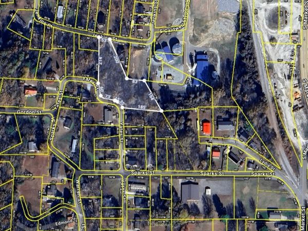 0 Yates St , Paris, TN 38242