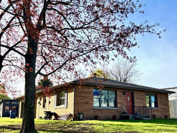 4736 South Street, Benton Harbor, MI 49022