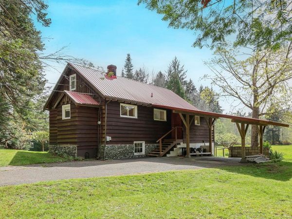 1821 Butler Rd , Comox, BC V9M 4B4