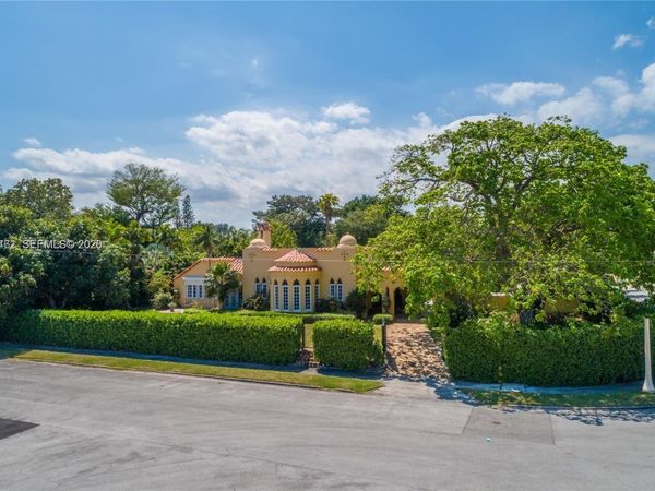 1036 NE 89th St , Miami, FL 33138