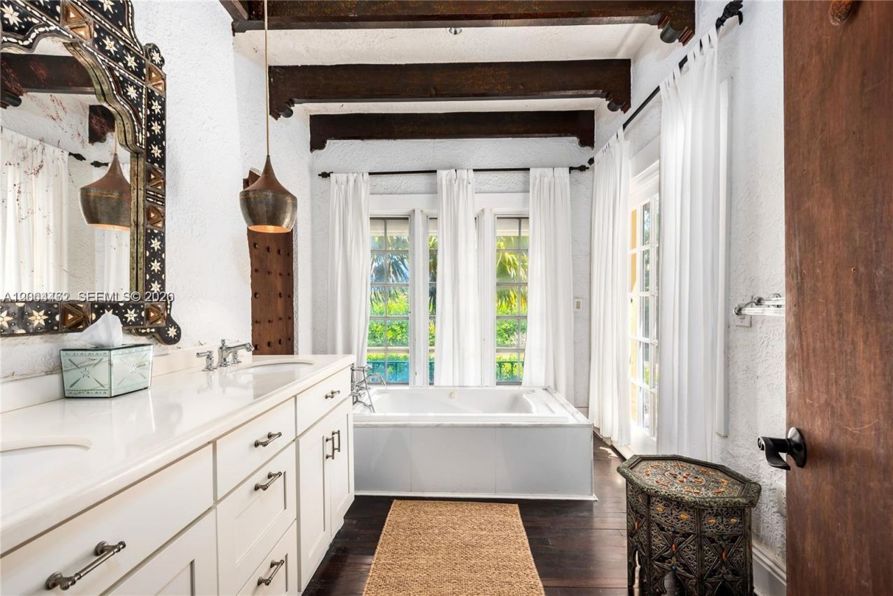 1036 NE 89th St , Miami, FL 33138 Photo