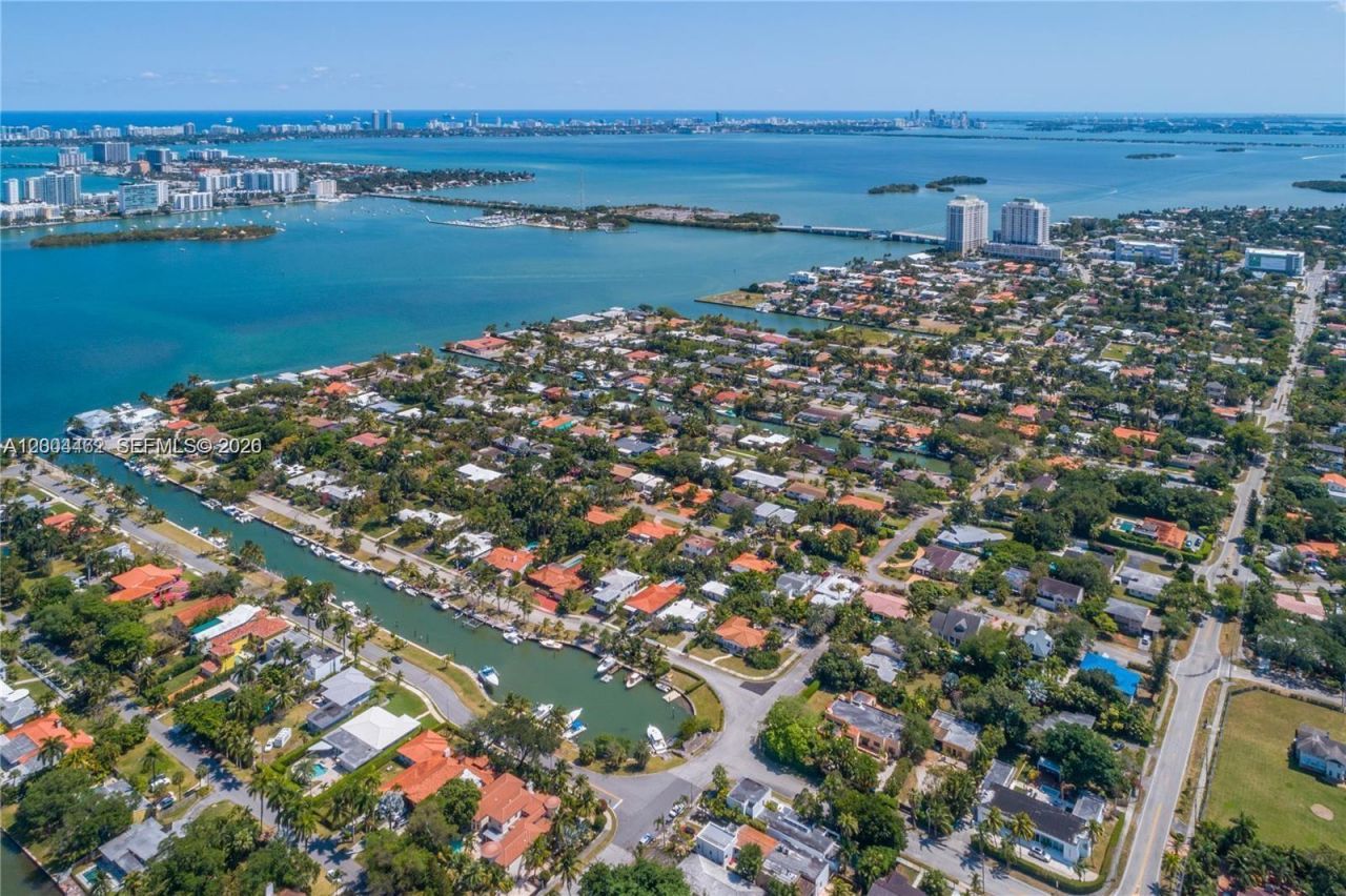 1036 NE 89th St , Miami, FL 33138 Photo