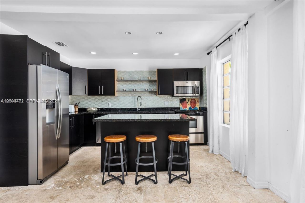 1036 NE 89th St , Miami, FL 33138 Photo