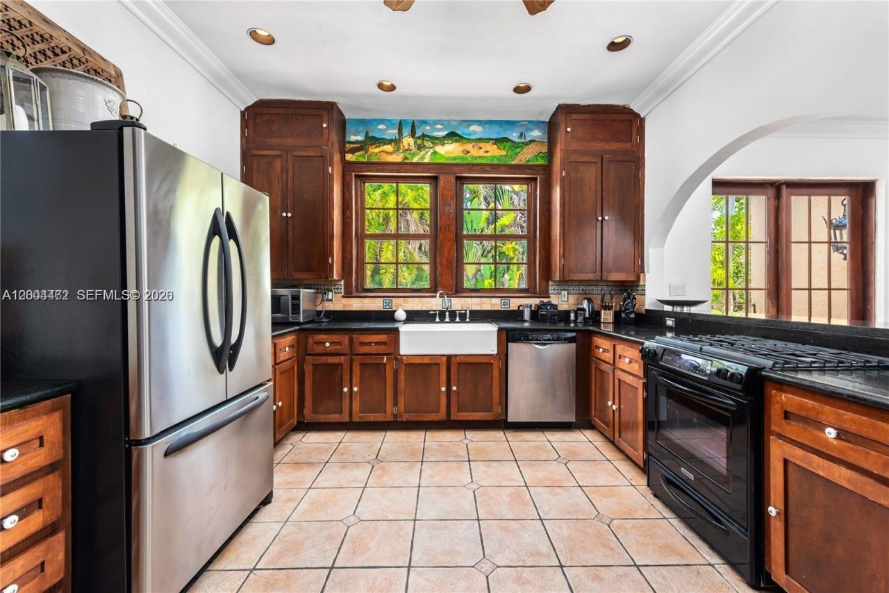 1036 NE 89th St , Miami, FL 33138 Photo