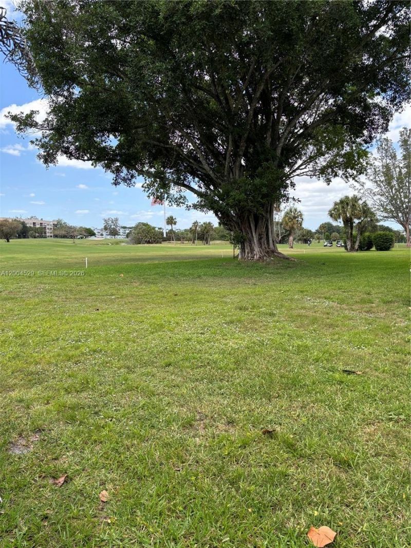 1045 Country Club Dr, Unit 307, Margate, FL 33063 Photo