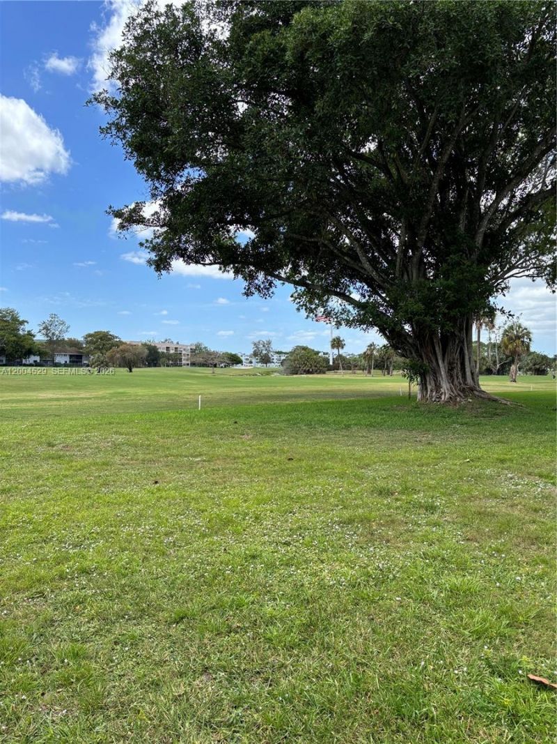 1045 Country Club Dr, Unit 307, Margate, FL 33063 Photo