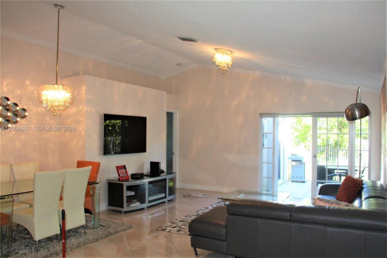 4291 Magnolia Ridge Dr , Weston, FL 33331 Photo