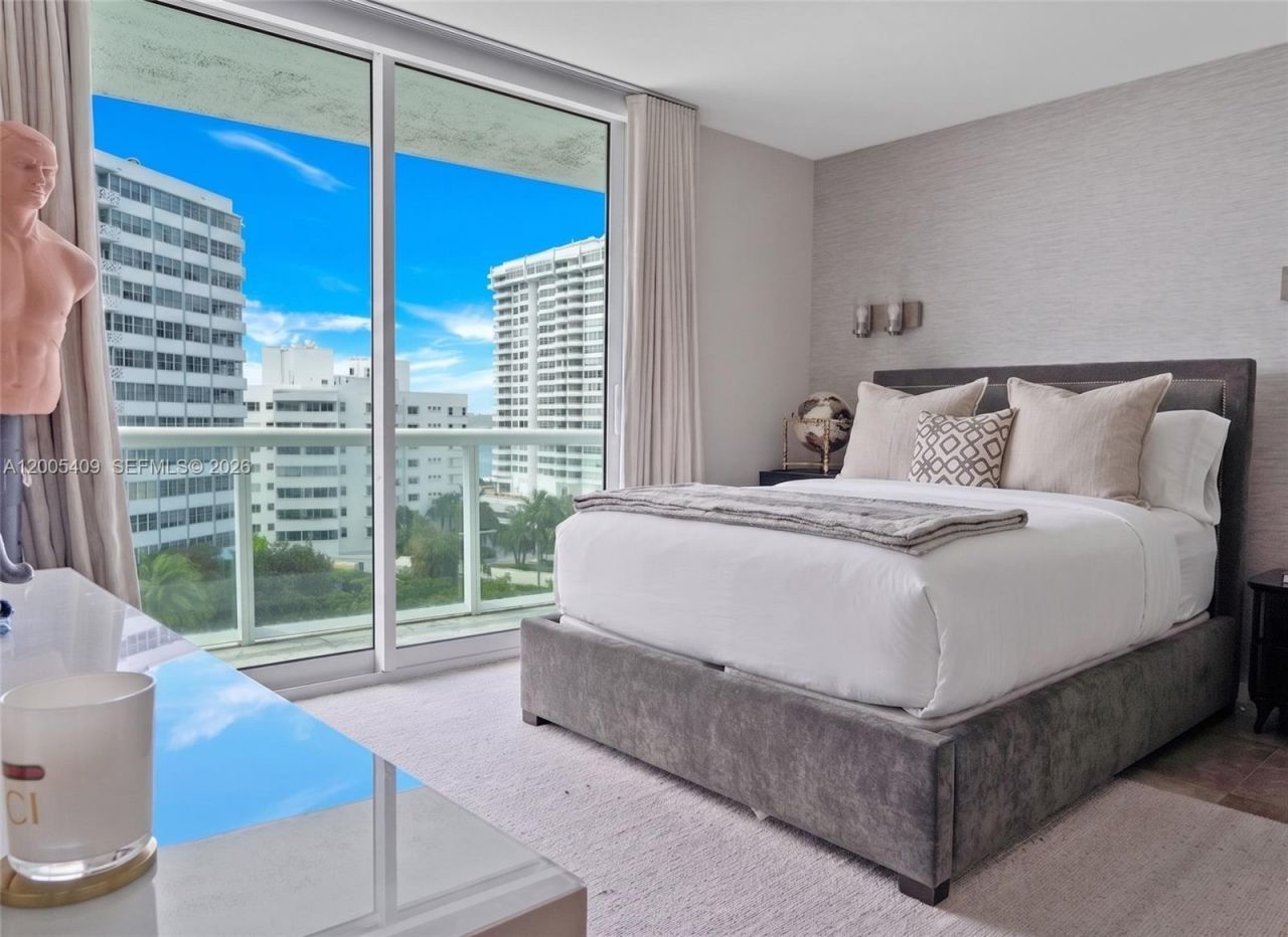 10 Venetian Way , Unit 804, Miami Beach, FL 33139 Photo