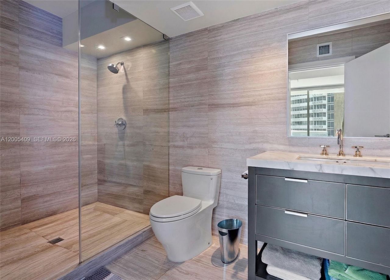 10 Venetian Way , Unit 804, Miami Beach, FL 33139 Photo