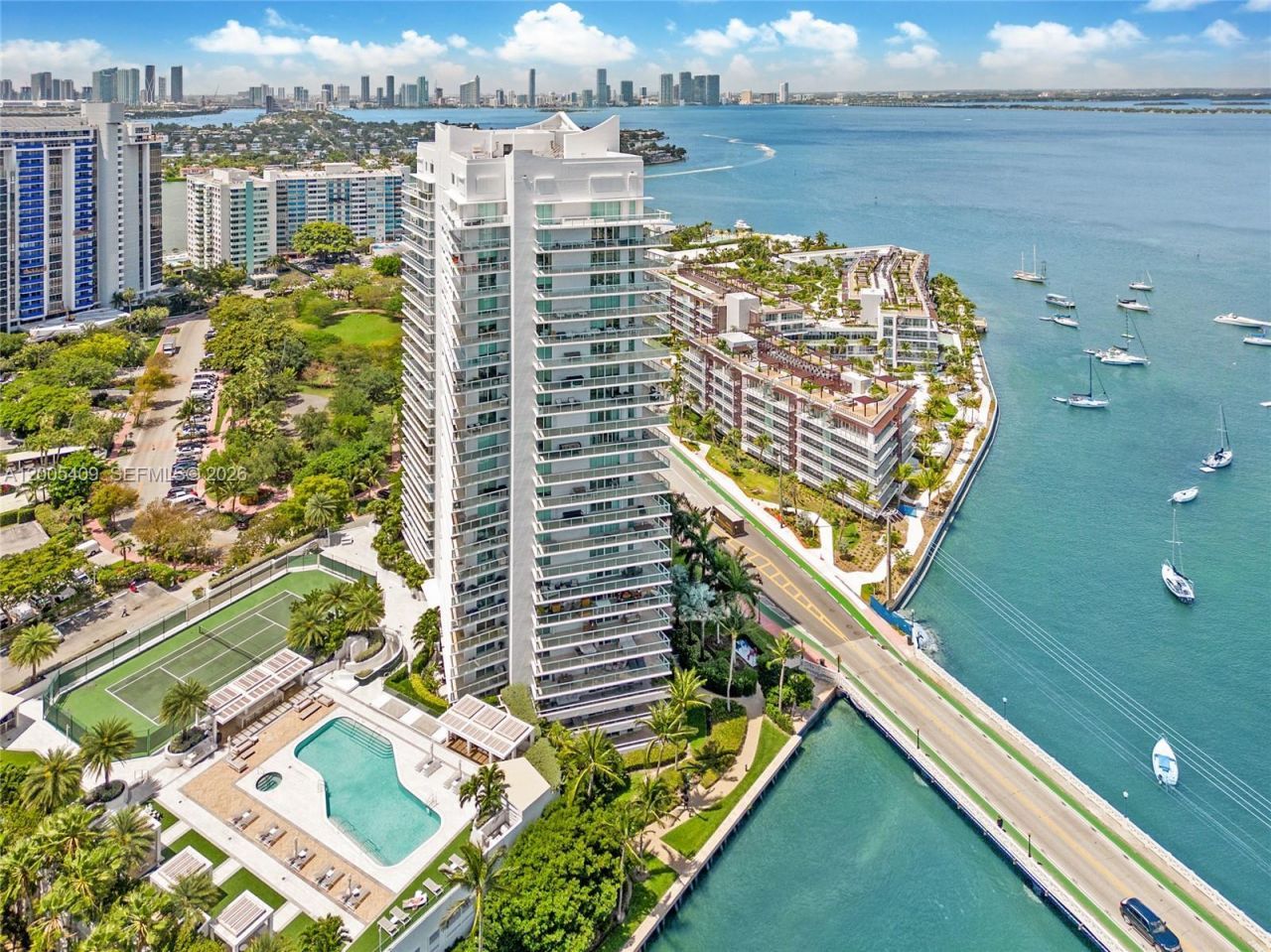 10 Venetian Way , Unit 804, Miami Beach, FL 33139 Photo