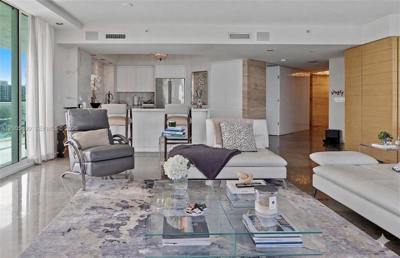 10 Venetian Way , Unit 804, Miami Beach, FL 33139 Photo