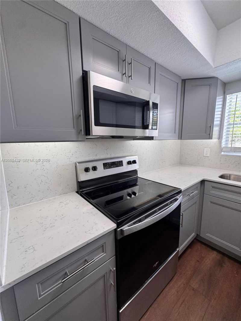 3510 Harrison St, Unit 12, Hollywood, FL 33021 Photo