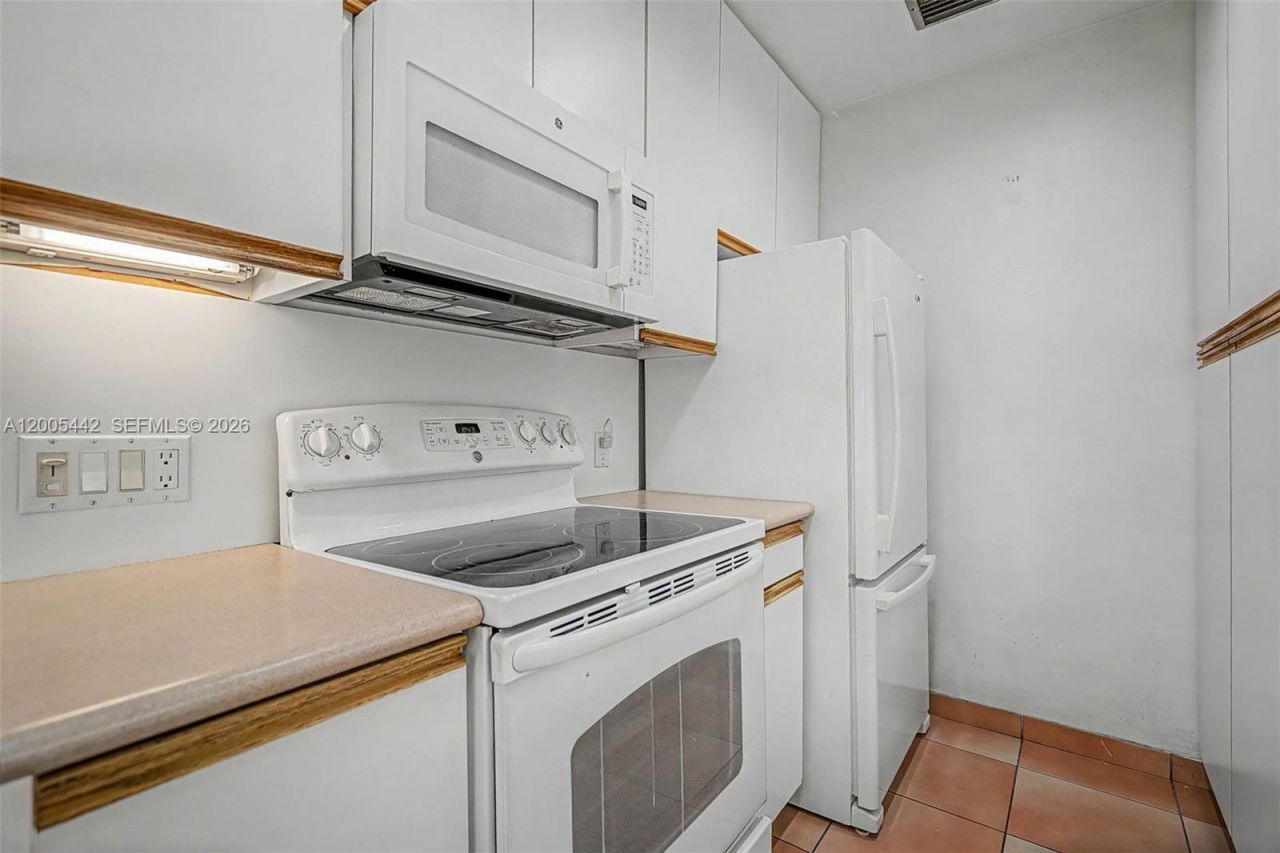 8115 SW 63rd Pl , Miami, FL 33143 Photo