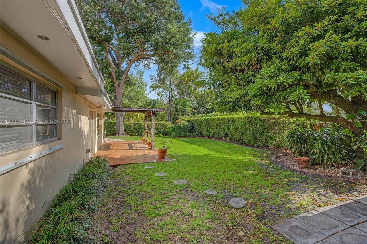 8115 SW 63rd Pl , Miami, FL 33143 Photo