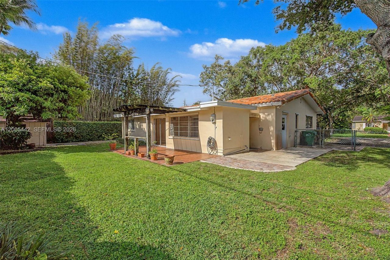 8115 SW 63rd Pl , Miami, FL 33143 Photo