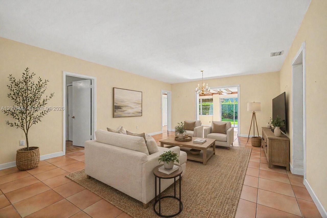 8115 SW 63rd Pl , Miami, FL 33143 Photo