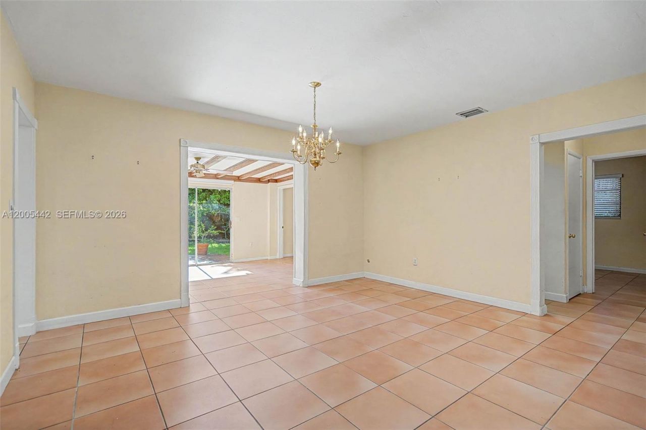 8115 SW 63rd Pl , Miami, FL 33143 Photo