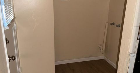 7626-7630 Brentwood Dr, Stockton, CA 95207 Photo