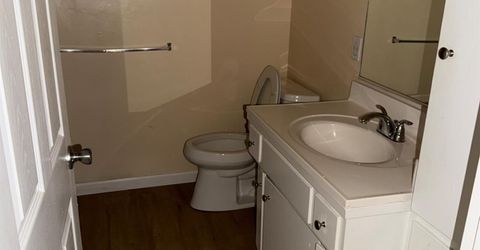 7626-7630 Brentwood Dr, Stockton, CA 95207 Photo