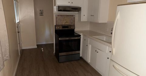 7626-7630 Brentwood Dr, Stockton, CA 95207 Photo