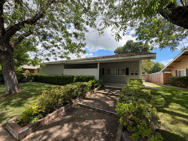 7706-7708 Brentwood Dr, Stockton, CA 95207