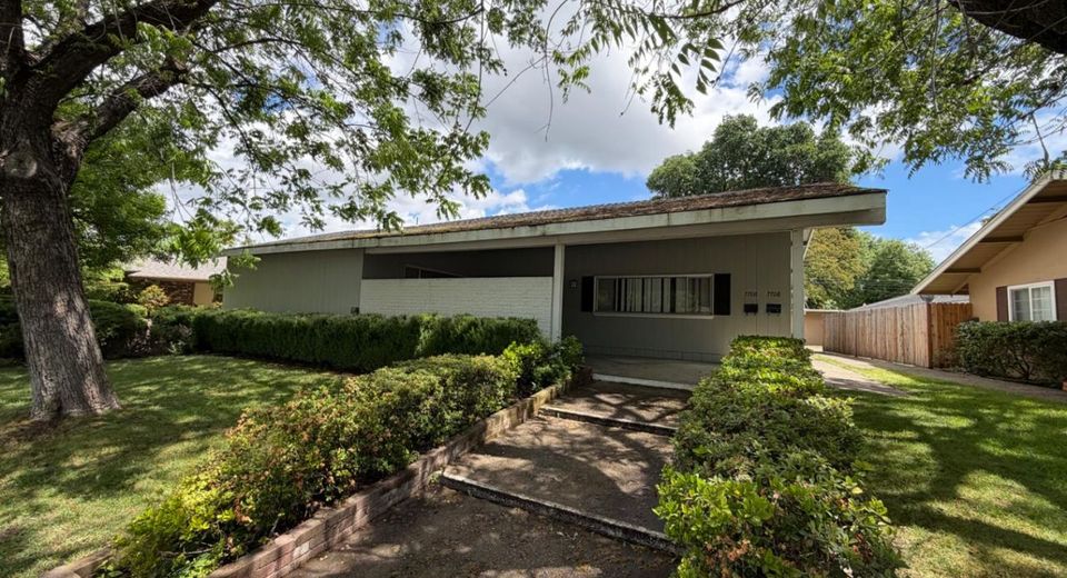 7706-7708 Brentwood Dr, Stockton, CA 95207 Photo