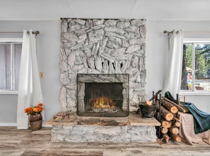 1084 Juniper Avenue, South Lake Tahoe, CA 96150 Photo