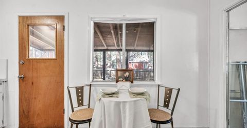 1084 Juniper Avenue, South Lake Tahoe, CA 96150 Photo