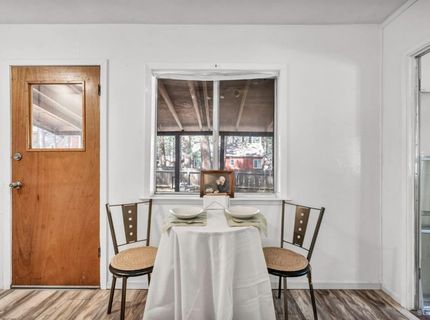 1084 Juniper Avenue, South Lake Tahoe, CA 96150 Photo