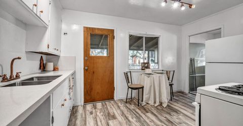 1084 Juniper Avenue, South Lake Tahoe, CA 96150 Photo