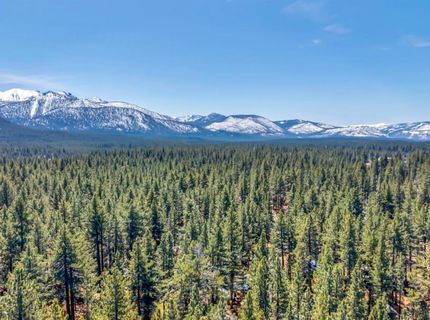 1084 Juniper Avenue, South Lake Tahoe, CA 96150 Photo