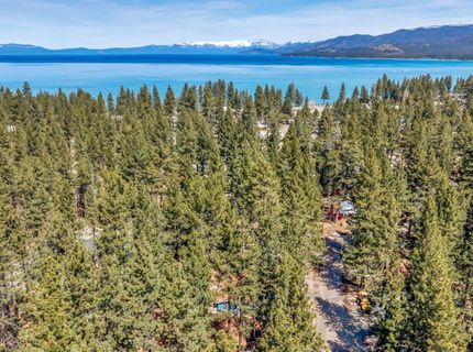 1084 Juniper Avenue, South Lake Tahoe, CA 96150 Photo