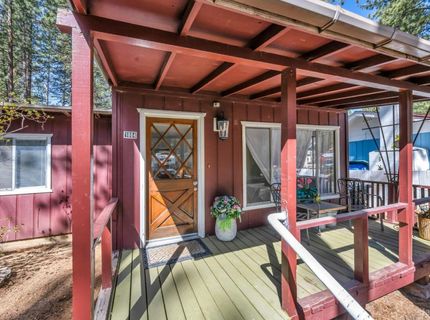 1084 Juniper Avenue, South Lake Tahoe, CA 96150 Photo