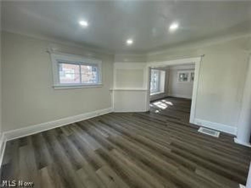 10404 South Boulevard, Cleveland, OH 44108 Photo 10