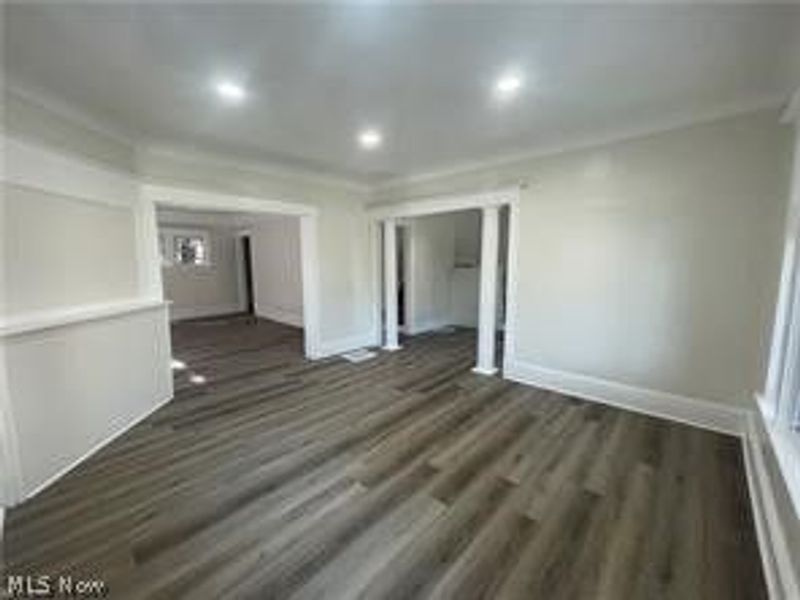 10404 South Boulevard, Cleveland, OH 44108 Photo 11