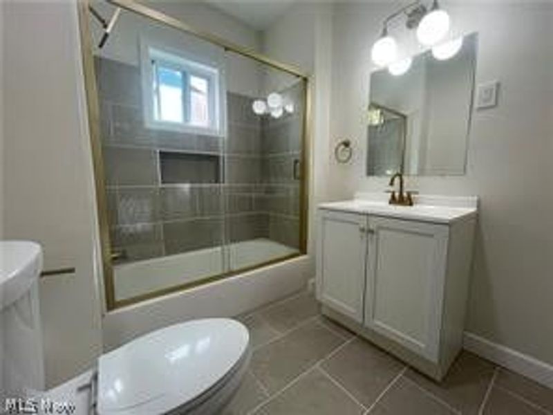 10404 South Boulevard, Cleveland, OH 44108 Photo 17