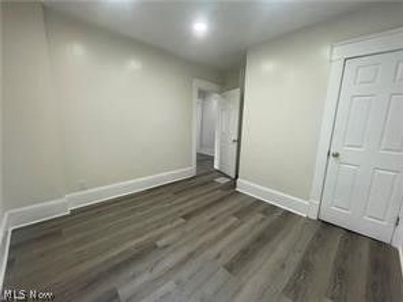 10404 South Boulevard, Cleveland, OH 44108 Photo 19