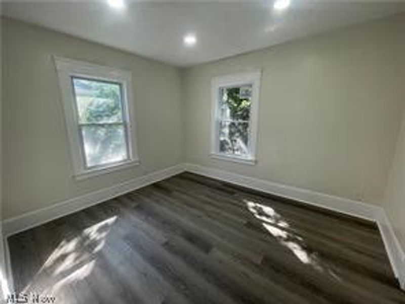 10404 South Boulevard, Cleveland, OH 44108 Photo 24