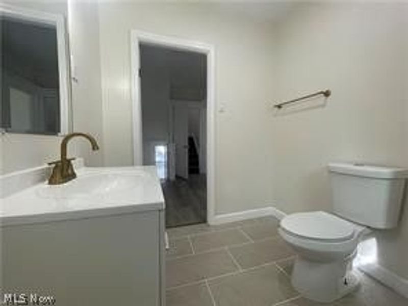 10404 South Boulevard, Cleveland, OH 44108 Photo 26